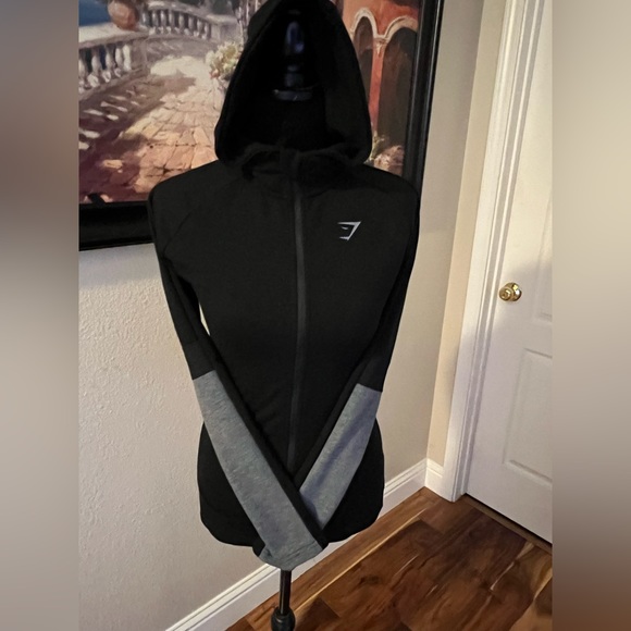 Gymshark Jackets & Blazers - GYMSHARK WOMENS SWEATSHIRT